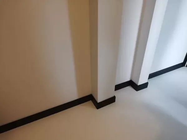 Listwa dookoła kolumn